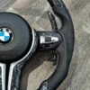 Volant BMW en fibre de carbone