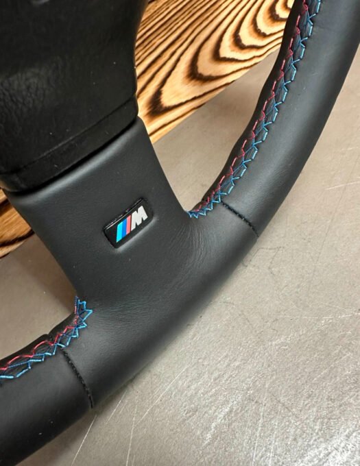 IMG_1683 Volant BMW e34