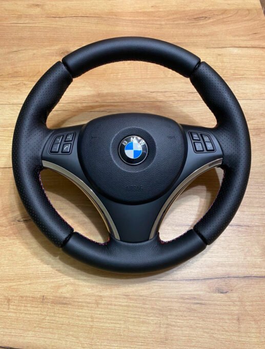 IMG_1685 Volant BMW E90 E91 E92 E93 E82 E87 E88 sport.