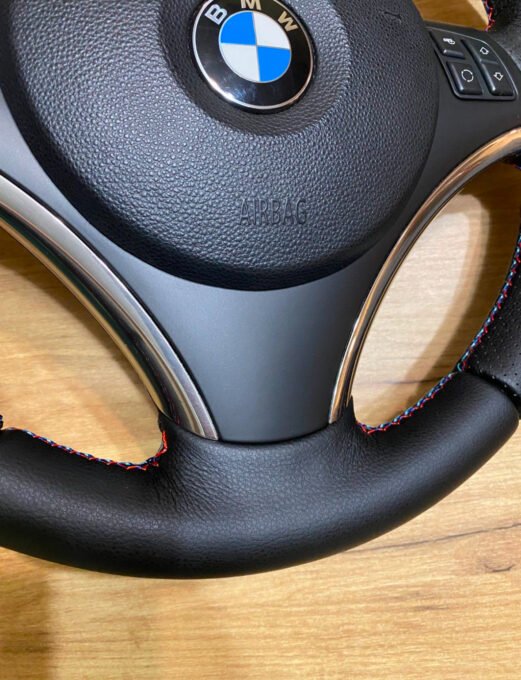 IMG_1690 Volant BMW E90 E91 E92 E93 E82 E87 E88 sport.