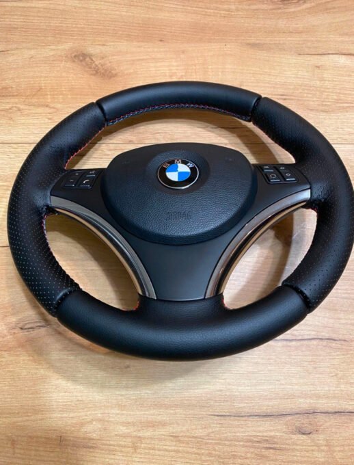 IMG_1691 Volant BMW E90 E91 E92 E93 E82 E87 E88 sport.