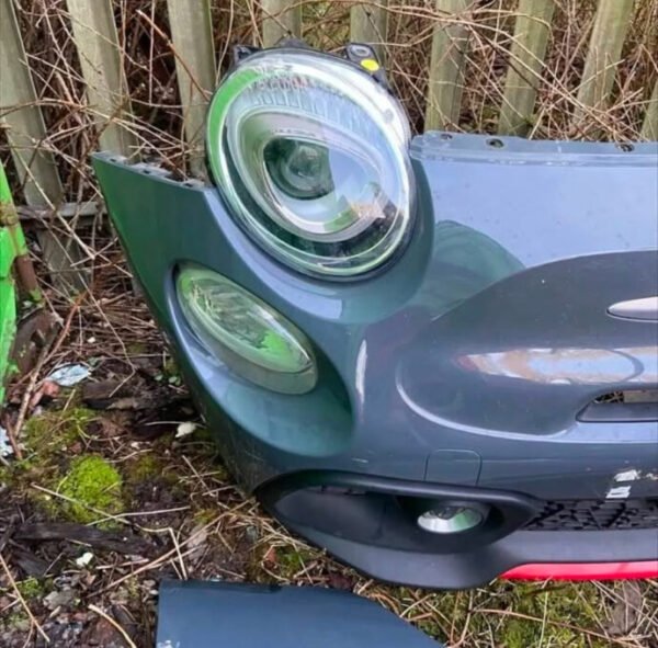 Pièce de rechange Fiat arbath ( Pare choc avant , capot , ailes avant )
