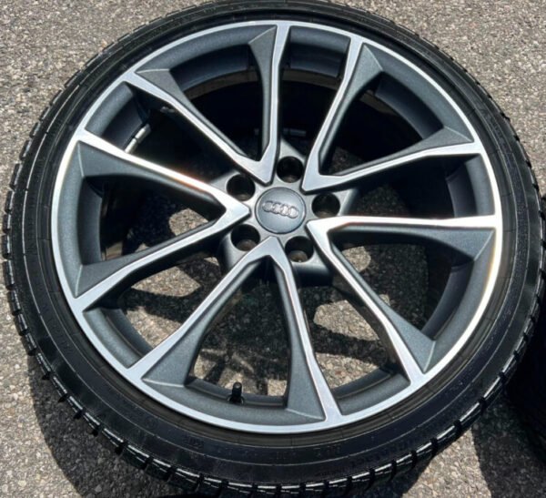 IMG_3752 4 JANTES D'HIVER EN ALUMINIUM 19" ORIGINALES AUDI A4 S4 8W B9 8W0601025BF