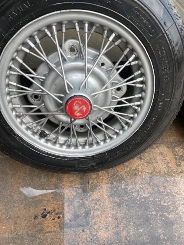 Fiat 500/Bianchina/126 voiture vintage jantes alliage Borrani pneus rareté