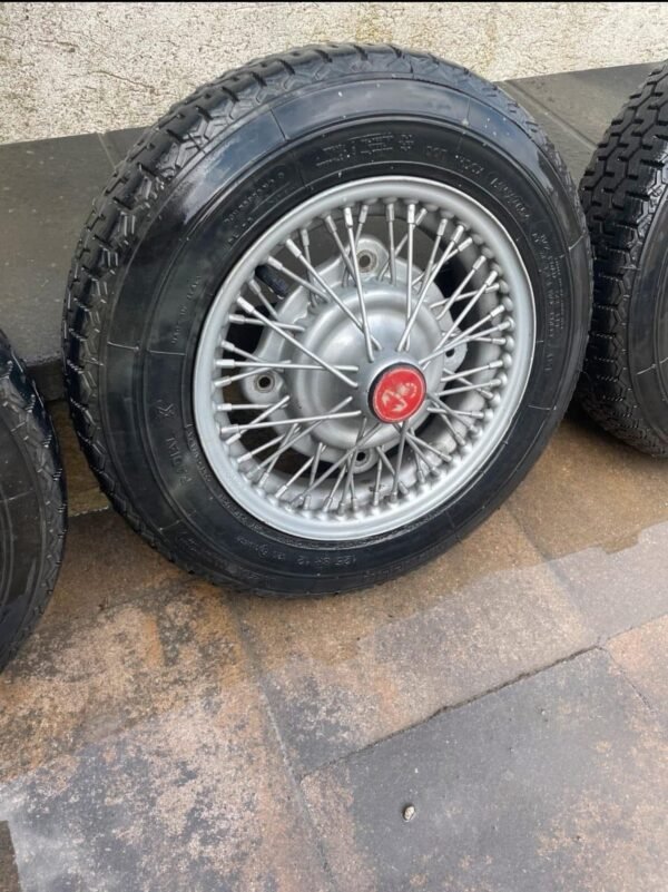 Fiat 500/Bianchina/126 voiture vintage jantes alliage Borrani pneus rareté