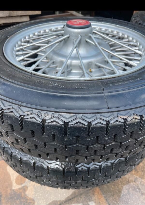 Fiat 500/Bianchina/126 voiture vintage jantes alliage Borrani pneus rareté