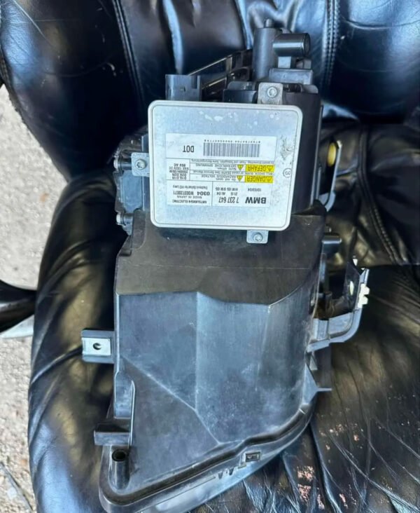 Phare au xénon BMW e90