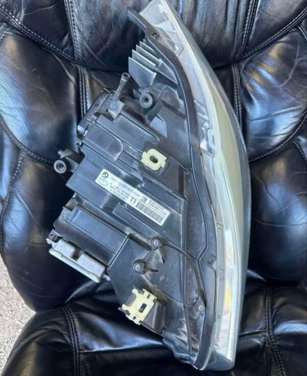 Phare au xénon BMW e90