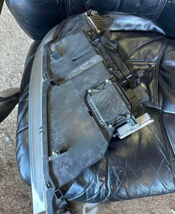 Phare au xénon BMW e90