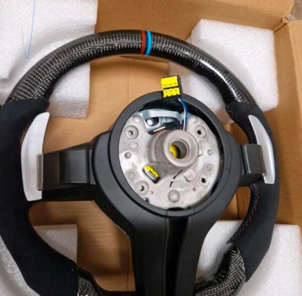 Volant BMW en carbone neuf Convient aux séries 1, 2, 3, 4 de la série F