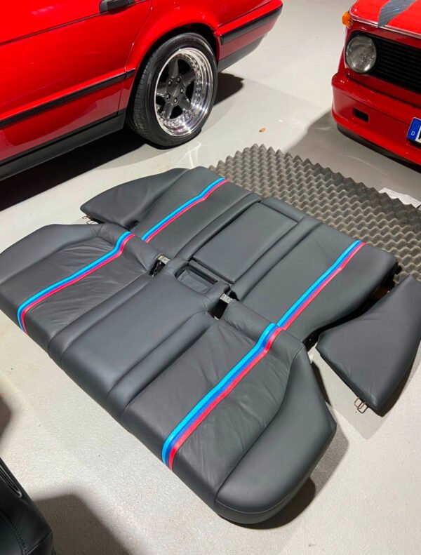 sièges Recaro en cuir véritable avec banquette arrière assortie pour la BMW E 34