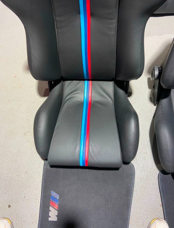 sièges Recaro en cuir véritable avec banquette arrière assortie pour la BMW E 34