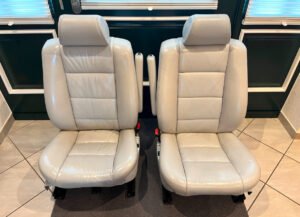 Sièges Avant en Cuir BMW E32/E34