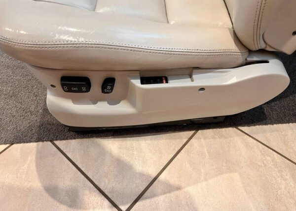 Sièges Avant en Cuir BMW E32/E34