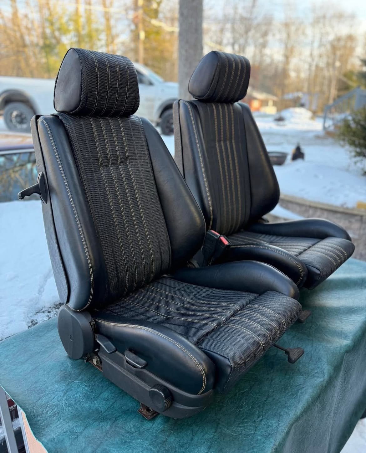 e30 COUPÉ Sièges et Banquette Arrière – Image 3