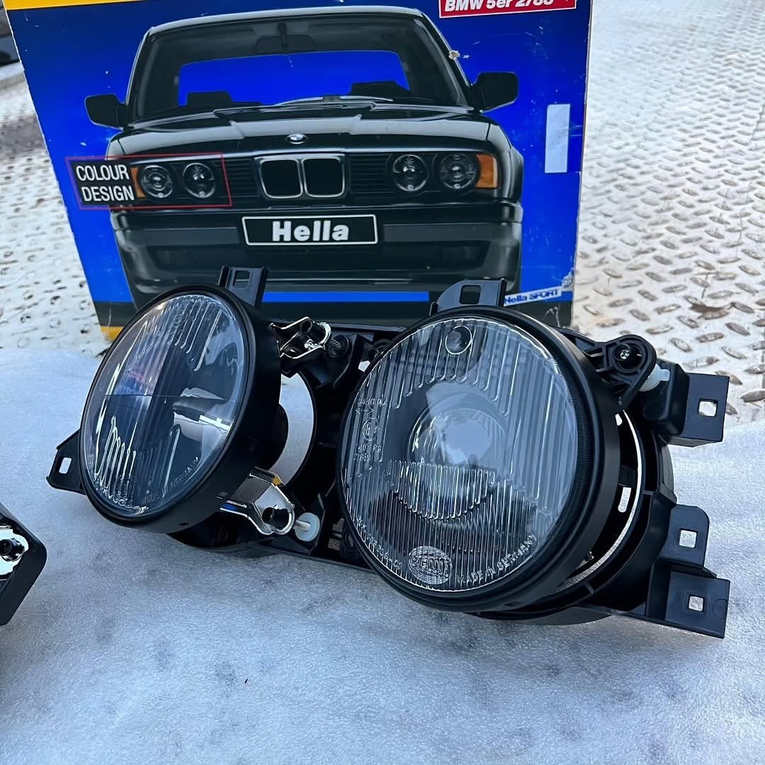 HELLA Black BMW E34 - Original Stock – Image 4