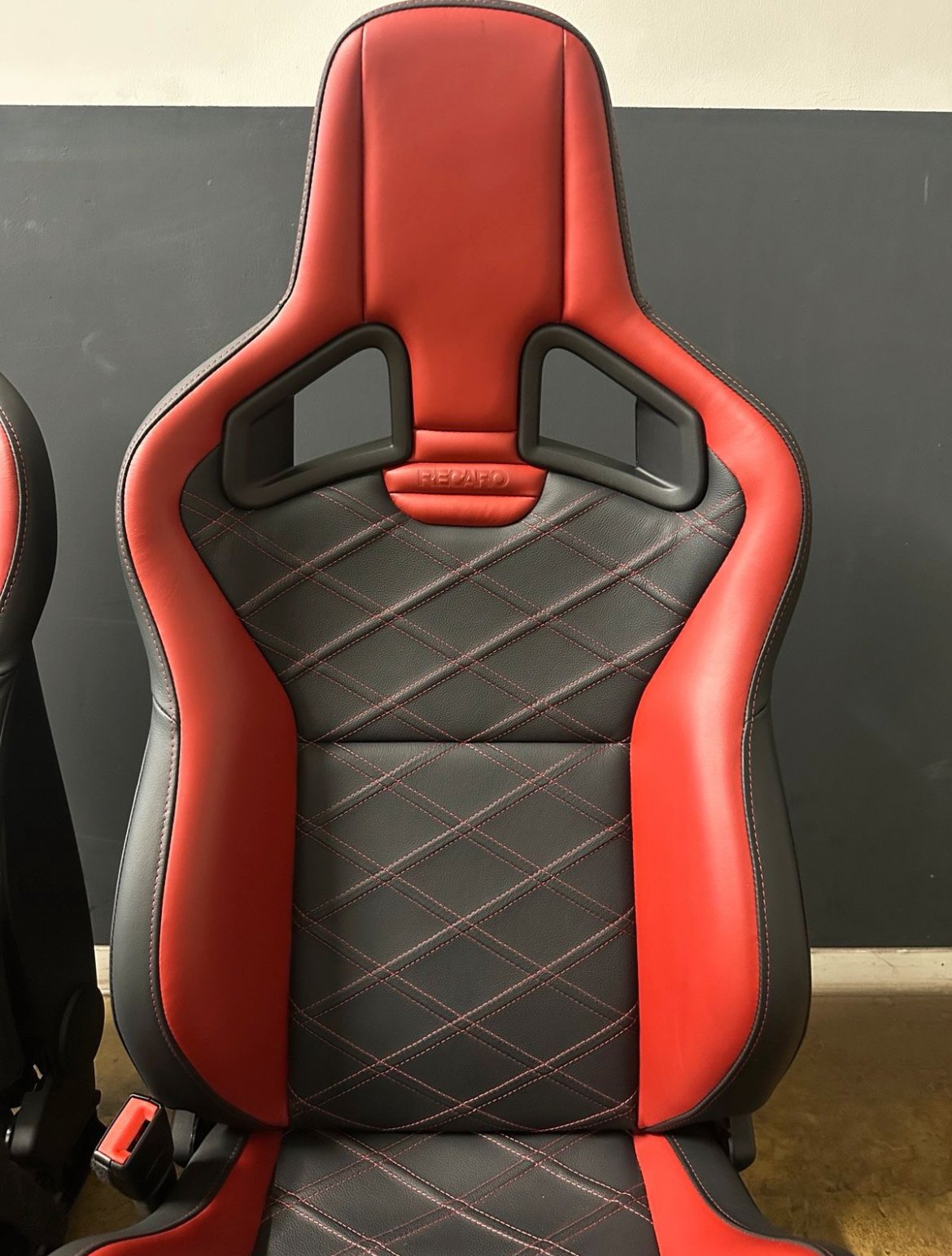 Recaro Sportster CS Seats for BMW E90/E91/E92 – Image 3