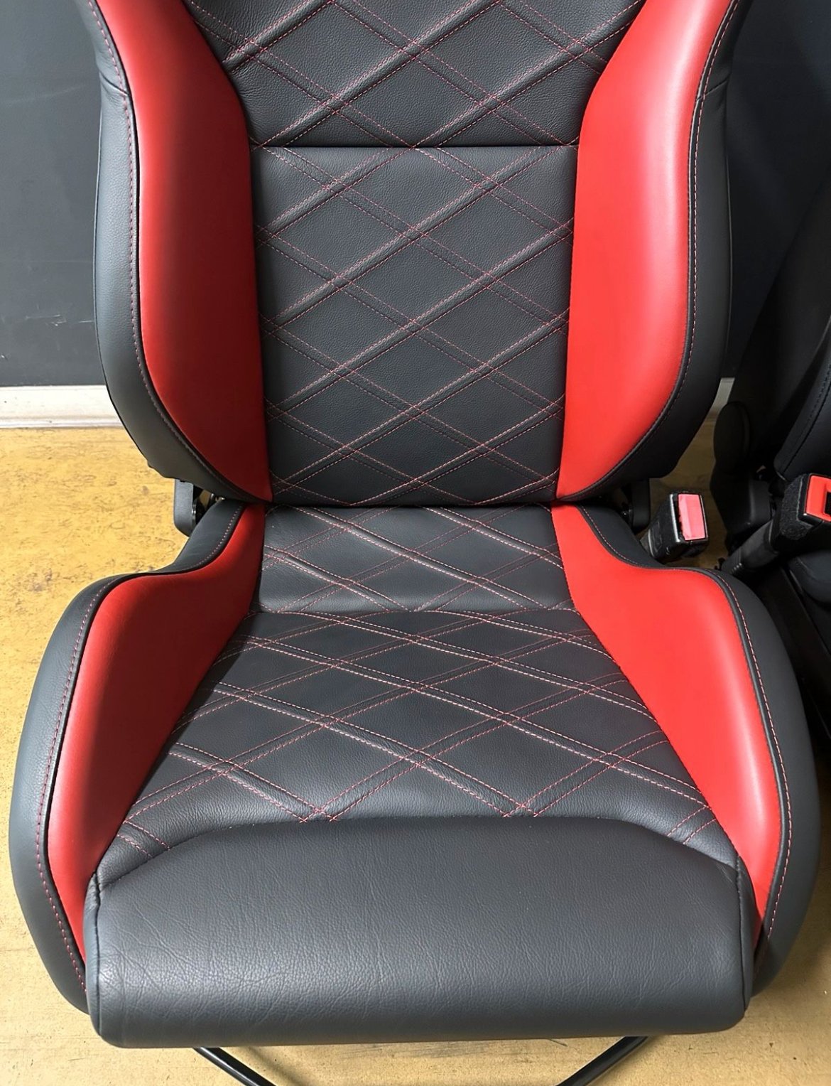 Recaro Sportster CS Seats for BMW E90/E91/E92 – Image 6