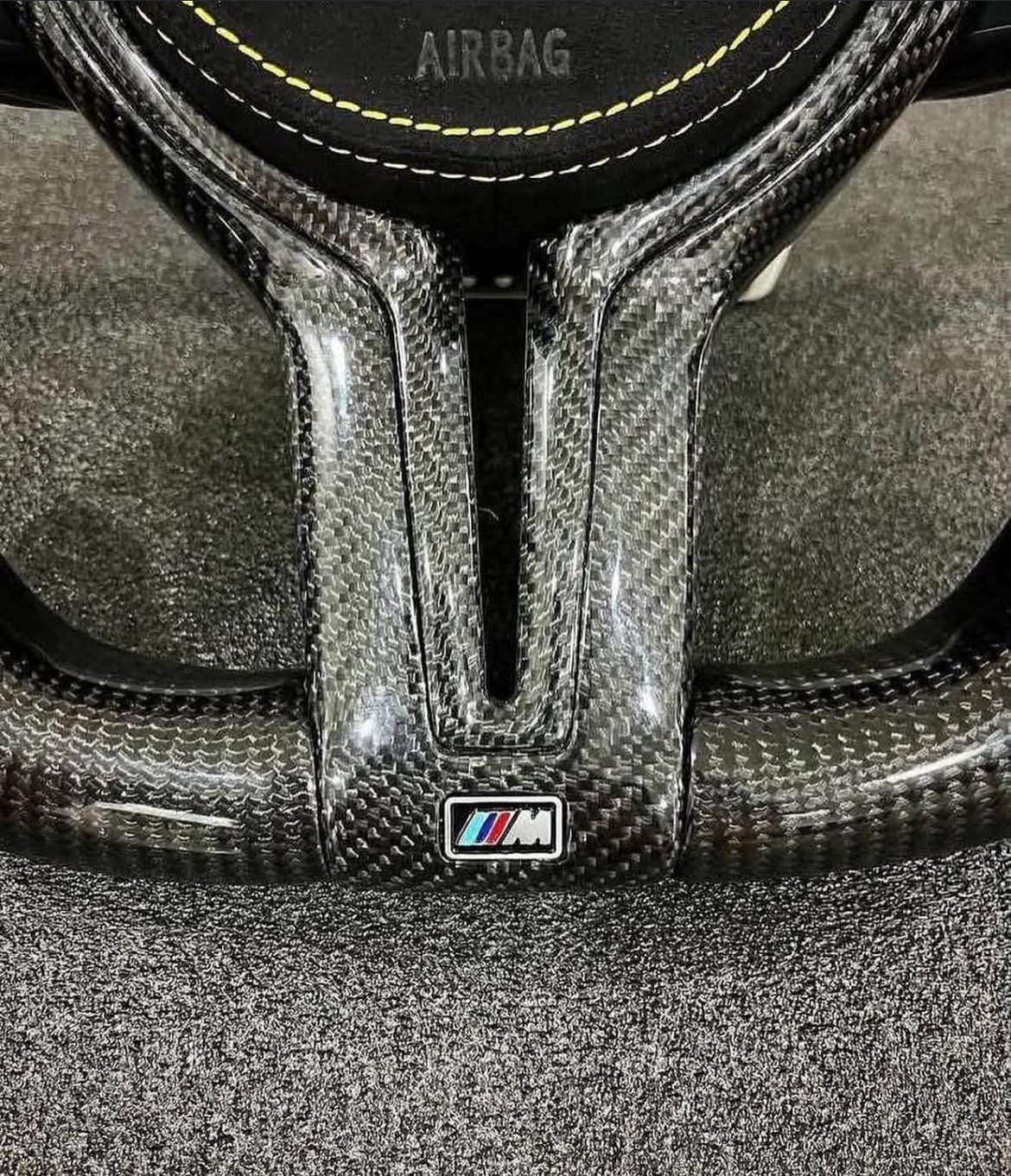 Volant BMW F30 Amélioré: Volant M Performance en Carbone – Image 5