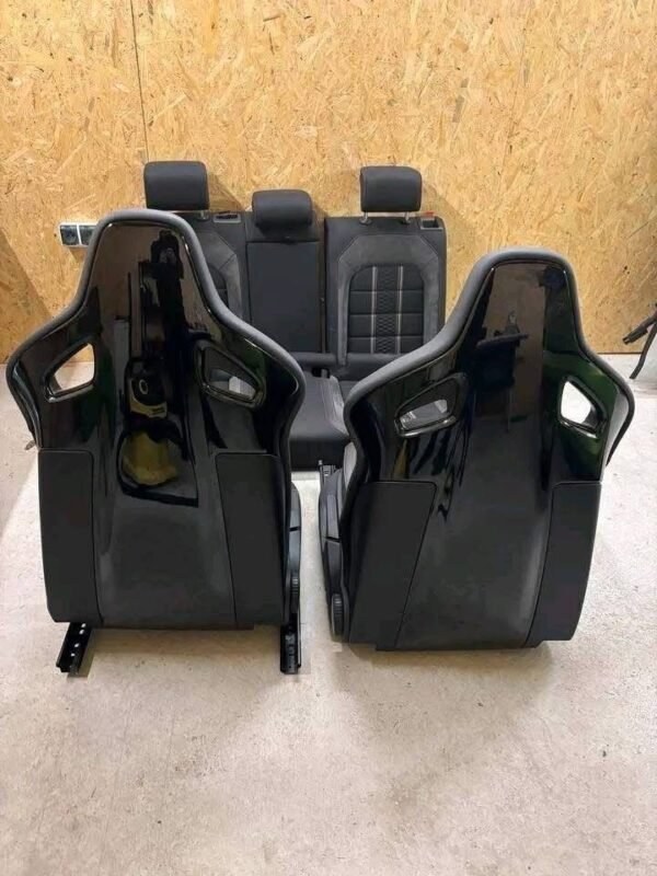 69702675-6b0e-468a-95b9-36d995604ff2 Sièges Sport GTI – État Comme Neuf