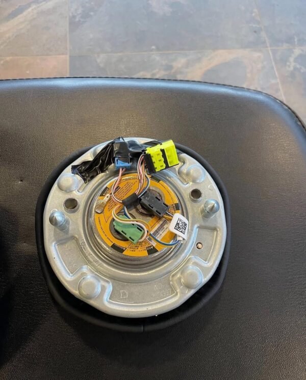 IMG_2148 Volant BMW M5 F90 avec Airbag d'Origine