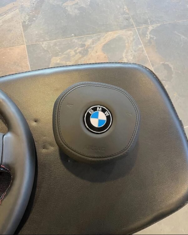 IMG_2149 Volant BMW M5 F90 avec Airbag d'Origine