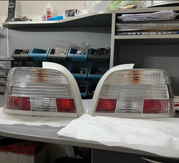 Phares Avant BMW E39 – Hella Blanc