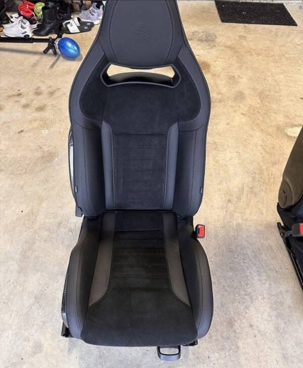 IMG_2309 Sièges en carbone Alfa Romeo