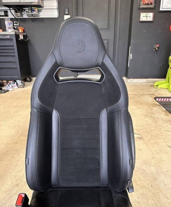 IMG_2310 Sièges en carbone Alfa Romeo