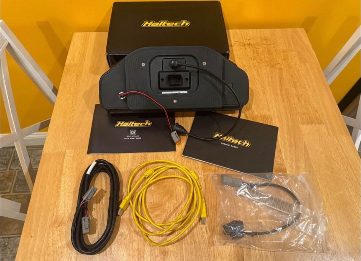 Haltech IC7 Dash – Support de Bord pour BMW E30 – Image 4