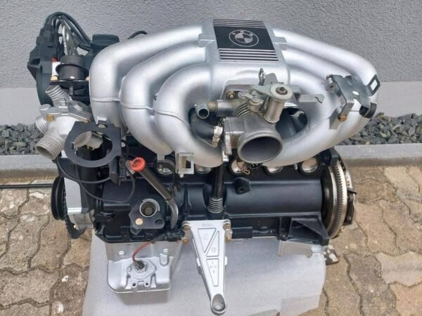 BMW E30 Moteurs 320i / 325i à vendre