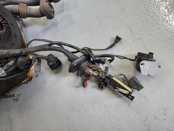 Image JPEG-4E0C-9DD7-D0-12 BMW Motorsport M5 E34 Engine S38B36