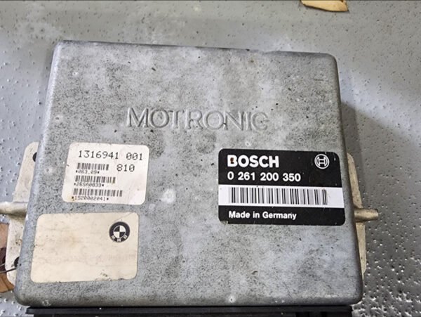 Image JPEG-4E0C-9DD7-D0-3 BMW Motorsport M5 E34 Engine S38B36