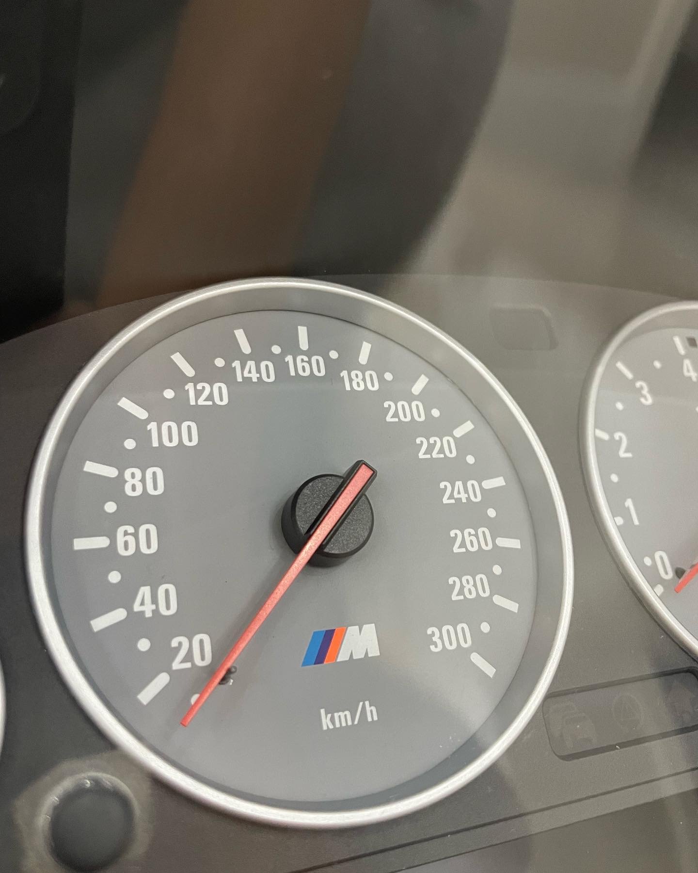 BMW E39 M5 Dashboard – Image 3