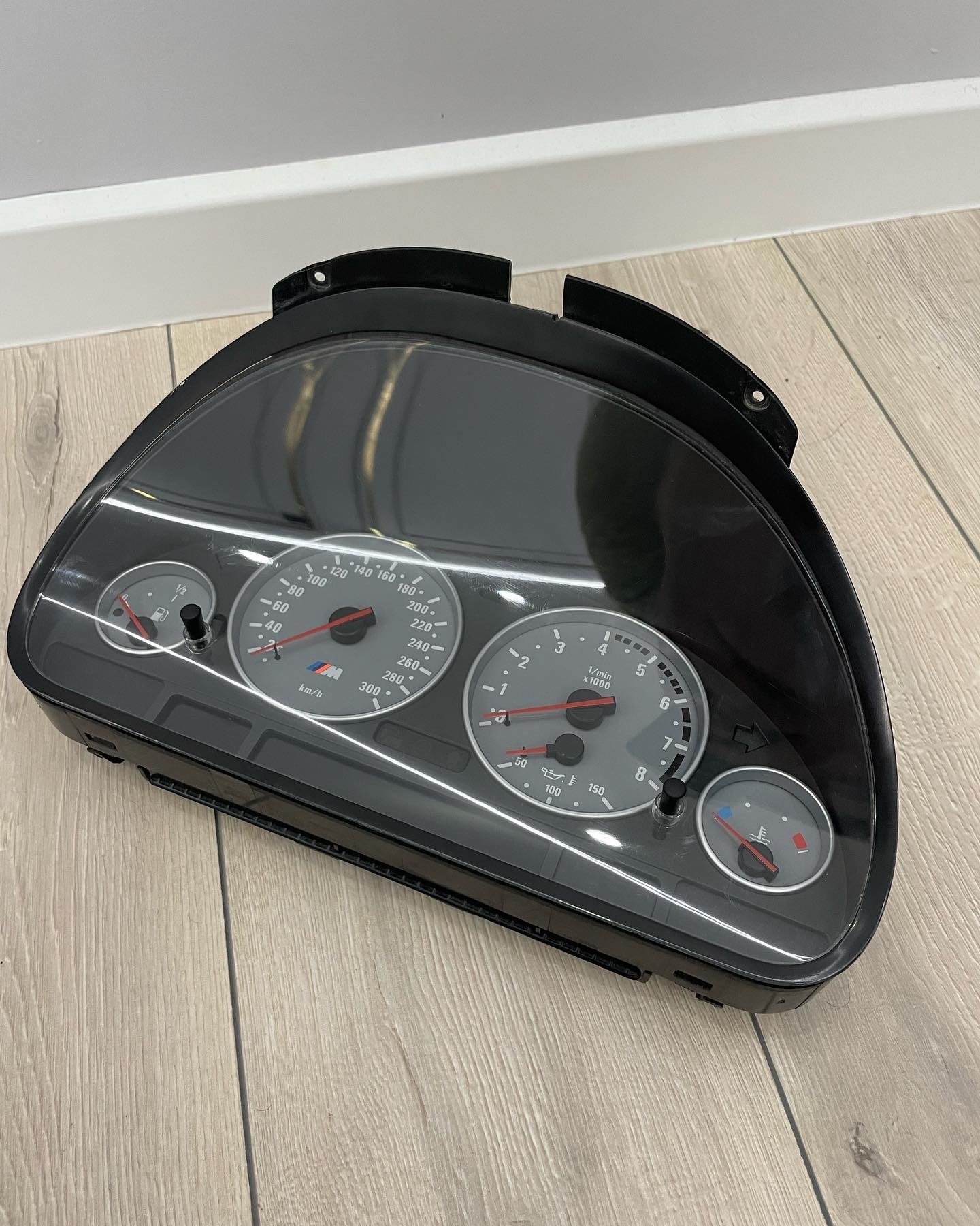 BMW E39 M5 Dashboard – Image 5