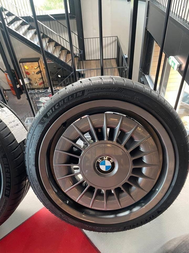 BMW E34 M5 Style 20 – Image 7