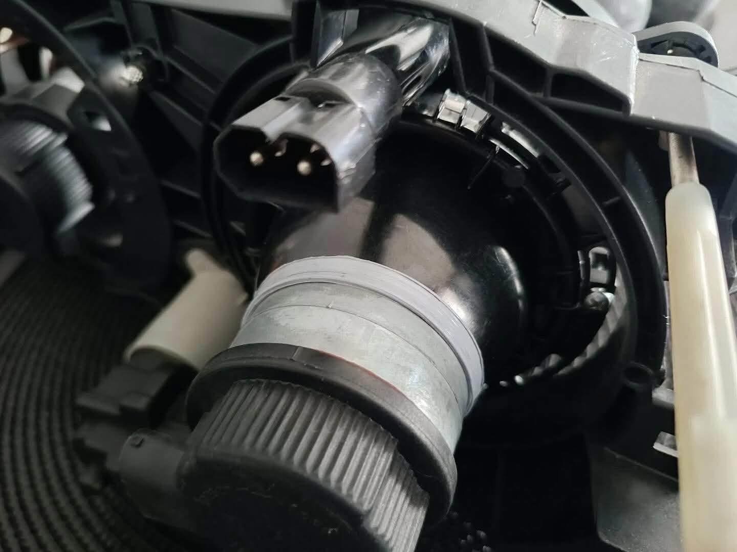 Phares HELLA Black pour BMW E34 – Image 4