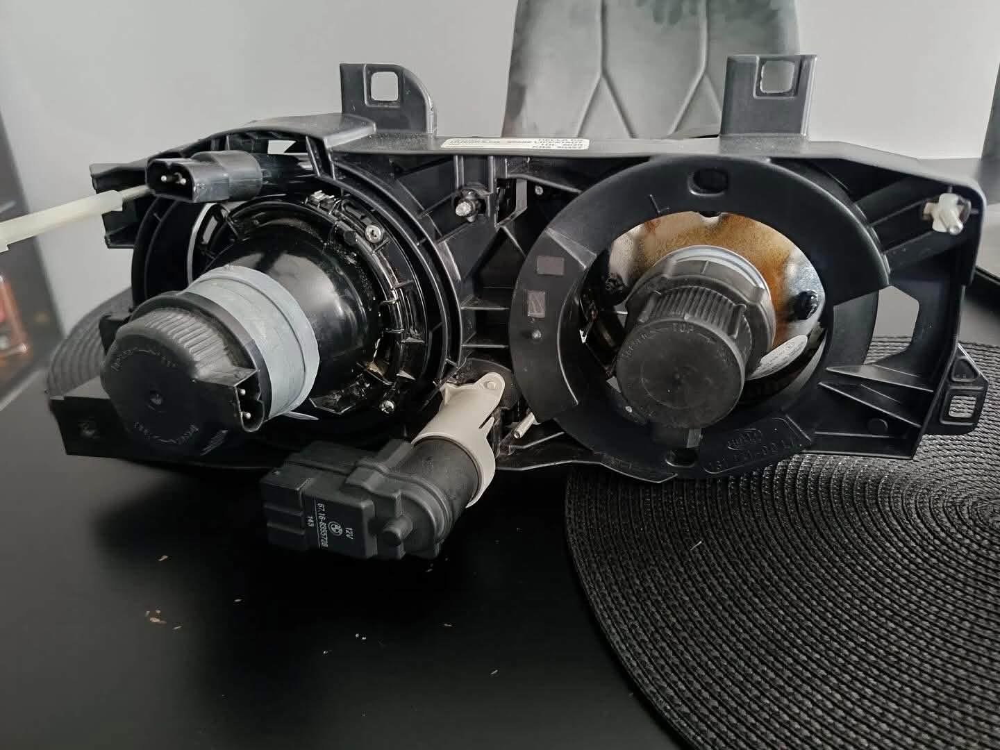 Phares HELLA Black pour BMW E34 – Image 7